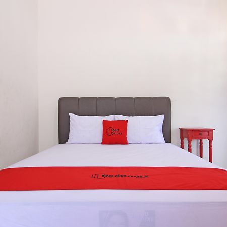 Hotel Reddoorz Near Umy Yogyakarta Ngabean Exterior foto