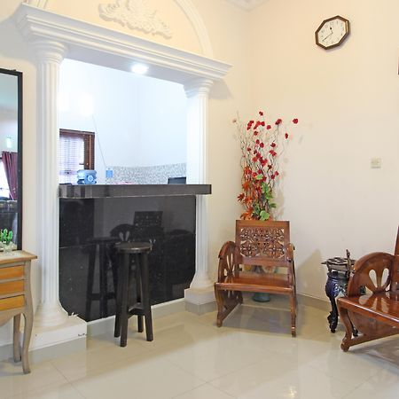 Hotel Reddoorz Near Umy Yogyakarta Ngabean Exterior foto