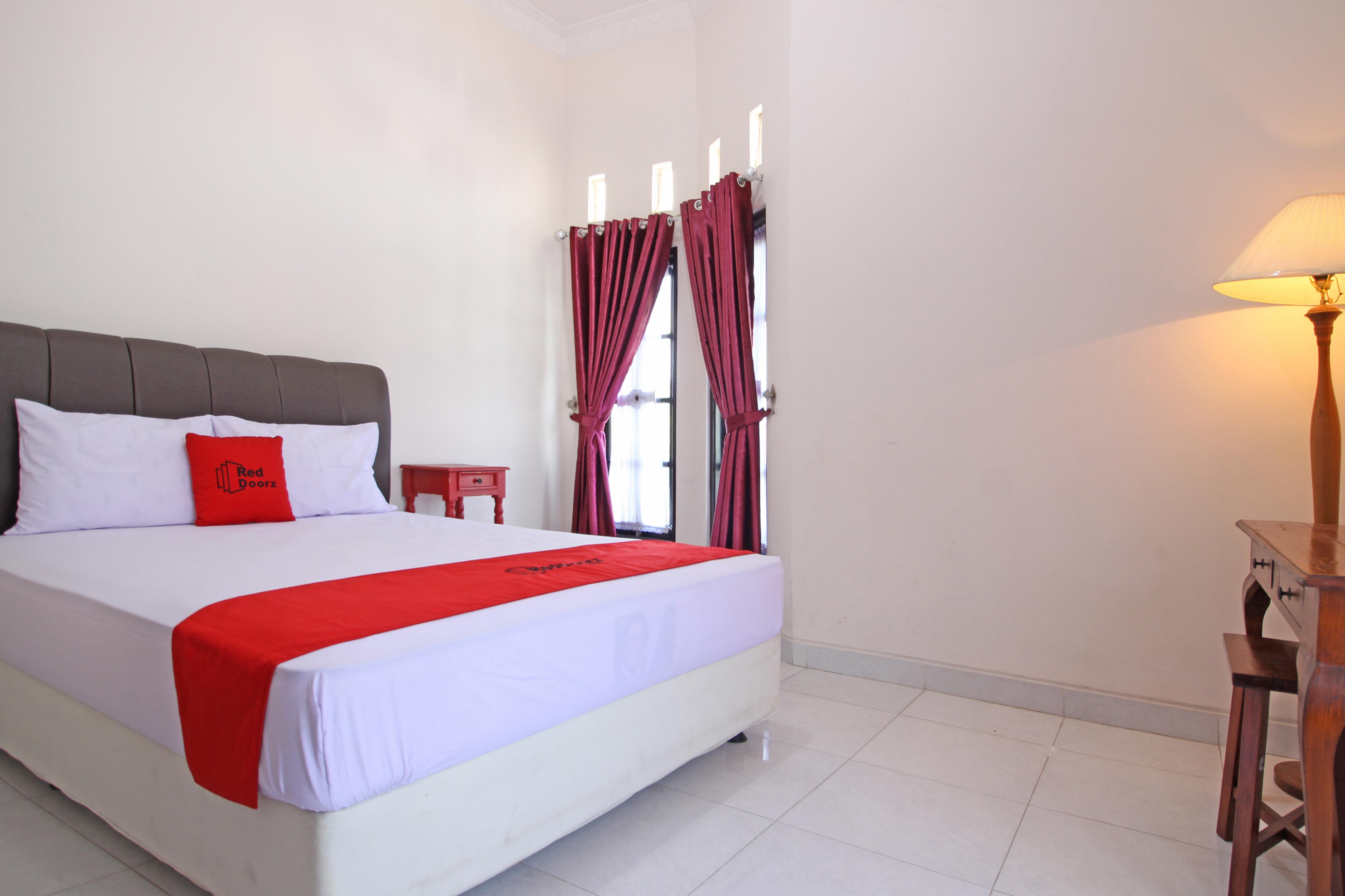 Hotel Reddoorz Near Umy Yogyakarta Ngabean Exterior foto