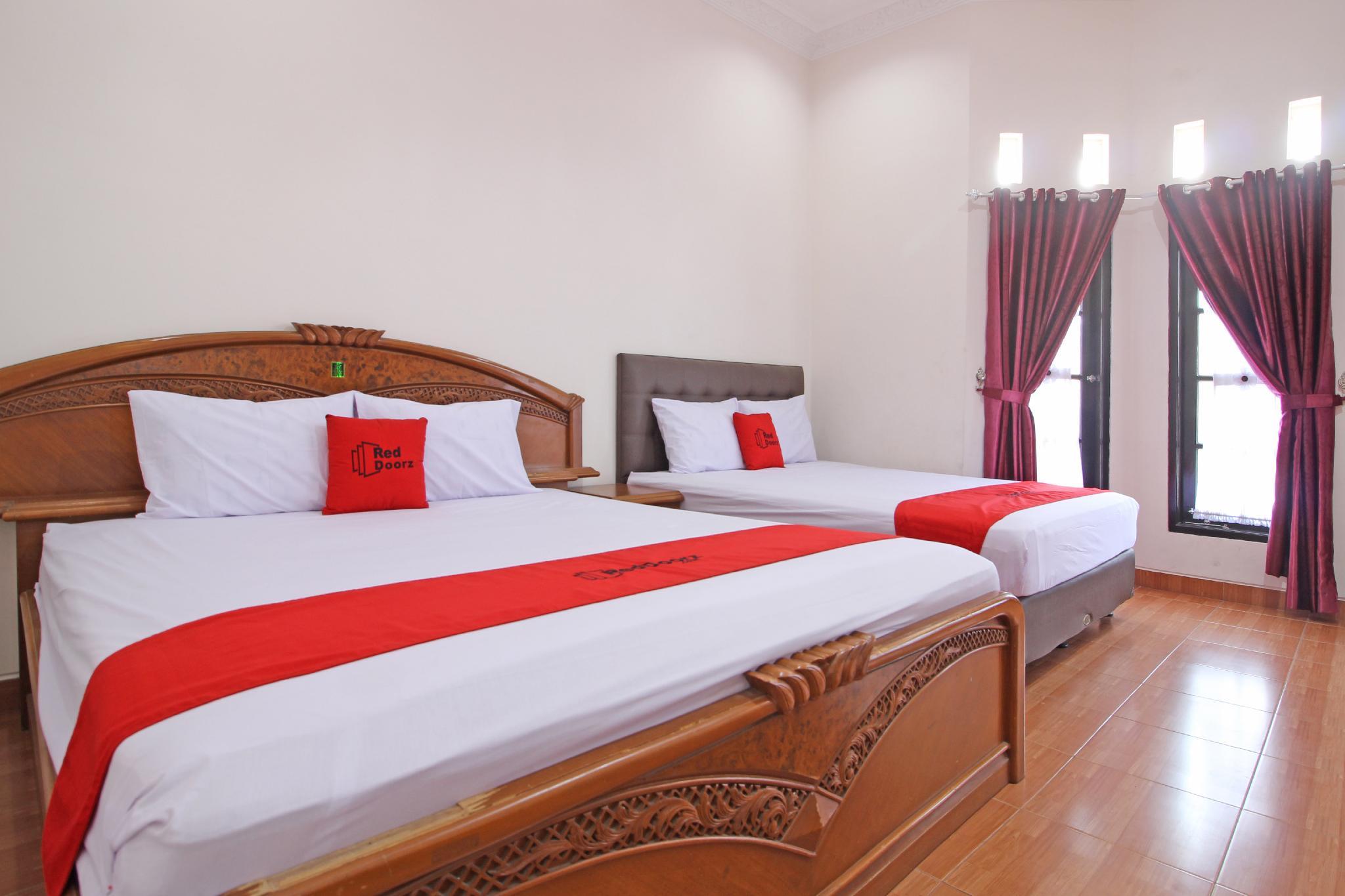 Hotel Reddoorz Near Umy Yogyakarta Ngabean Exterior foto