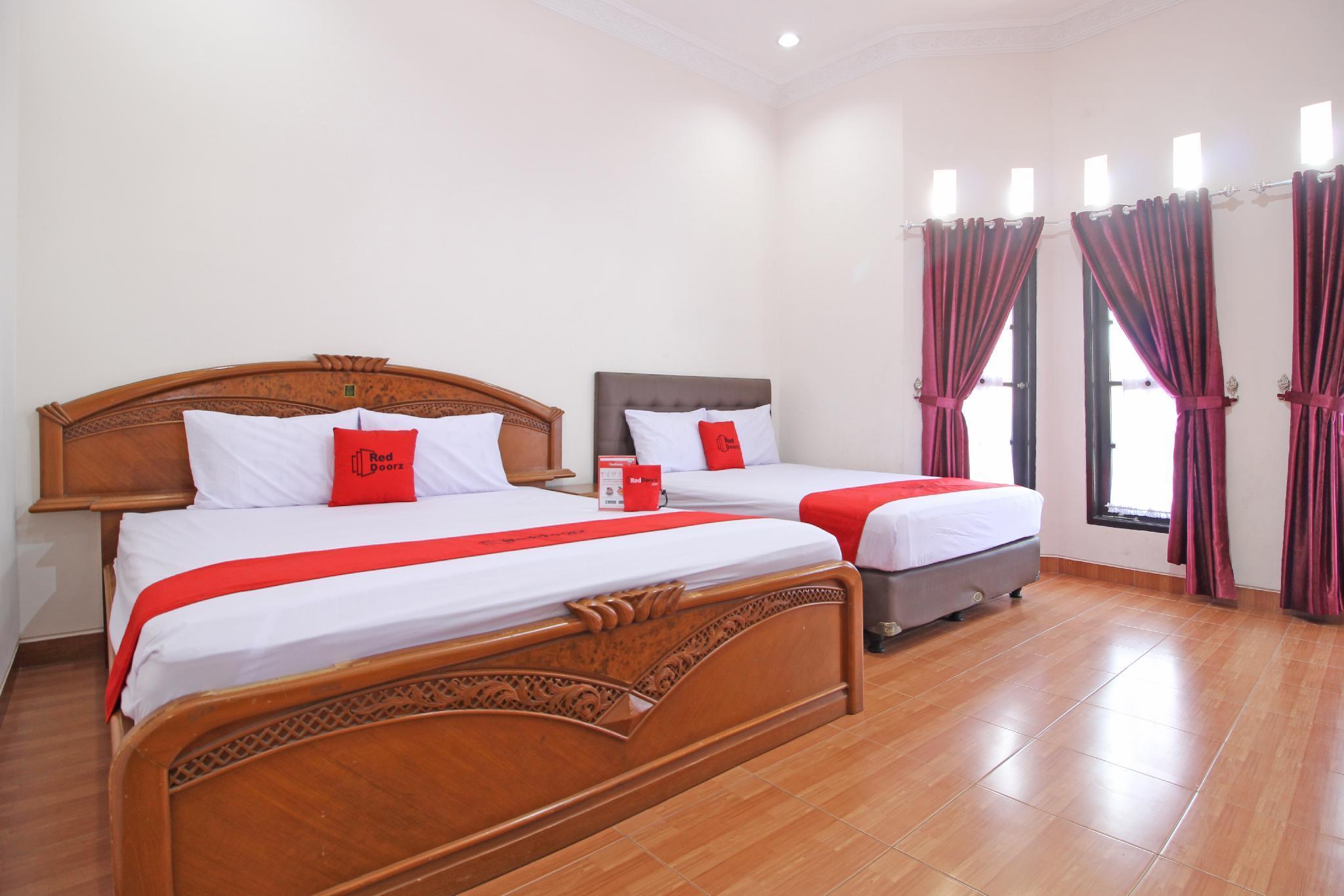 Hotel Reddoorz Near Umy Yogyakarta Ngabean Exterior foto