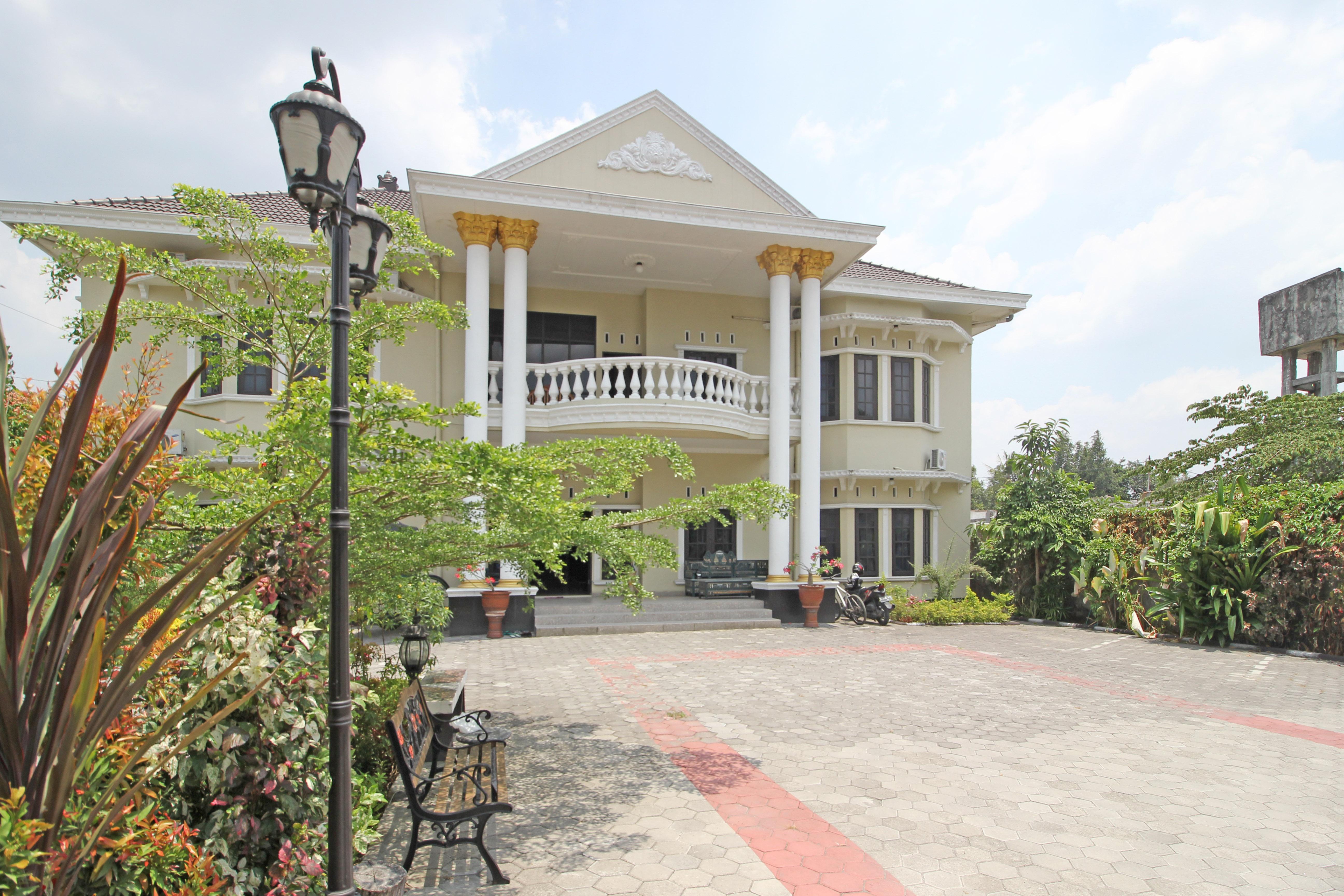 Hotel Reddoorz Near Umy Yogyakarta Ngabean Exterior foto